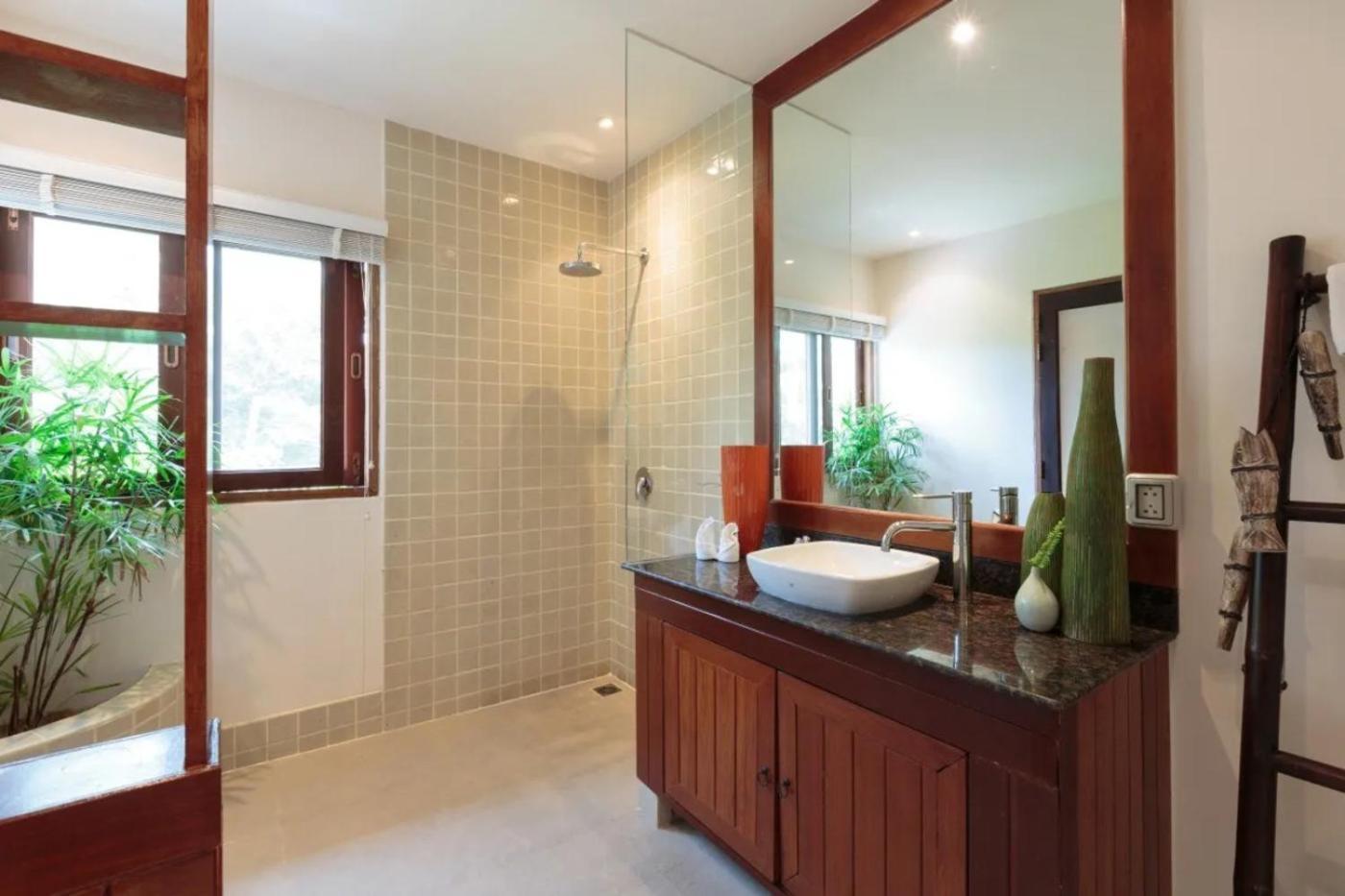 Baan Fah Sai 4Br Private Pool & Walk To Beach หาดแหลมเส็ด ภายนอก รูปภาพ